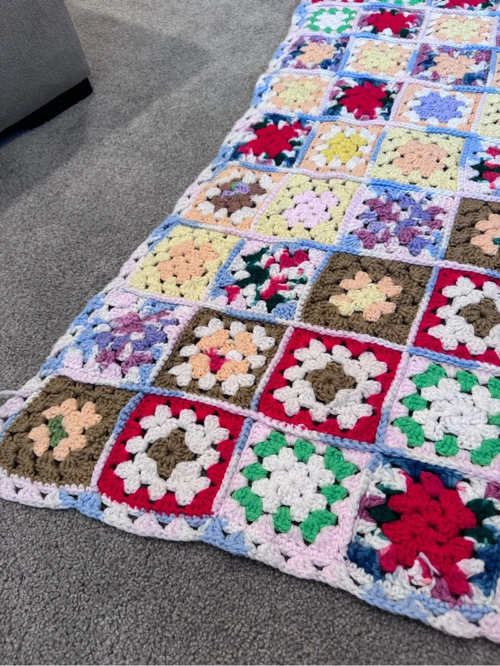 Vtg Handmade Granny Square Afghan Blanket Floral Multicolor Crochet Throw 52x40”